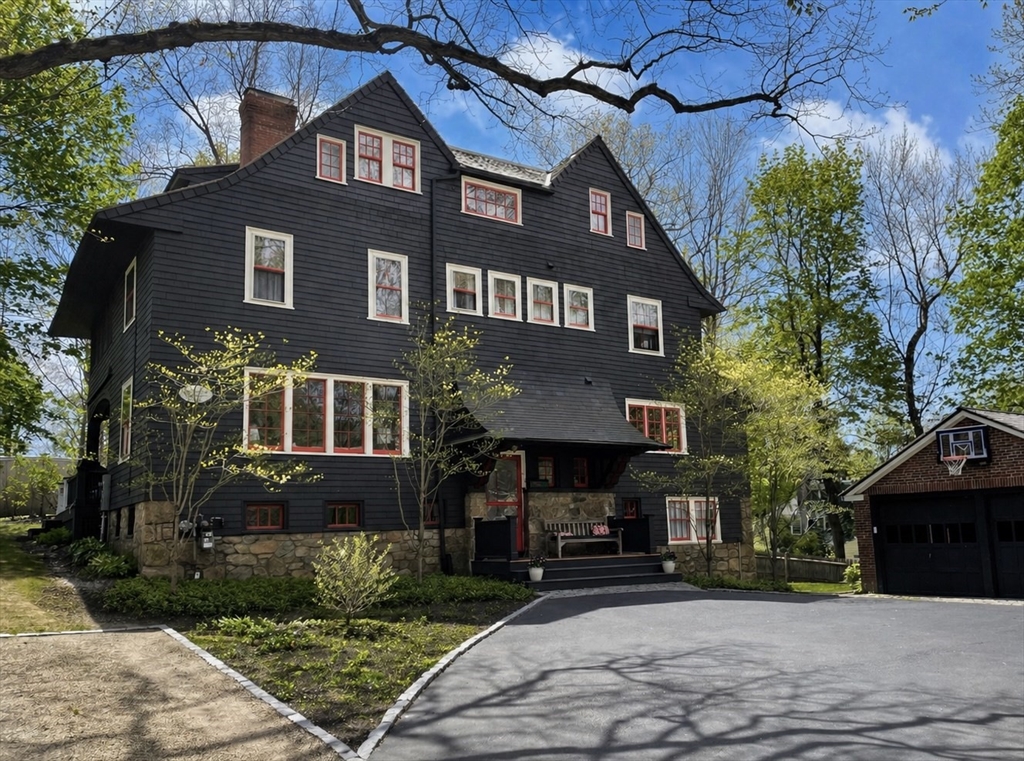 70 Curve St