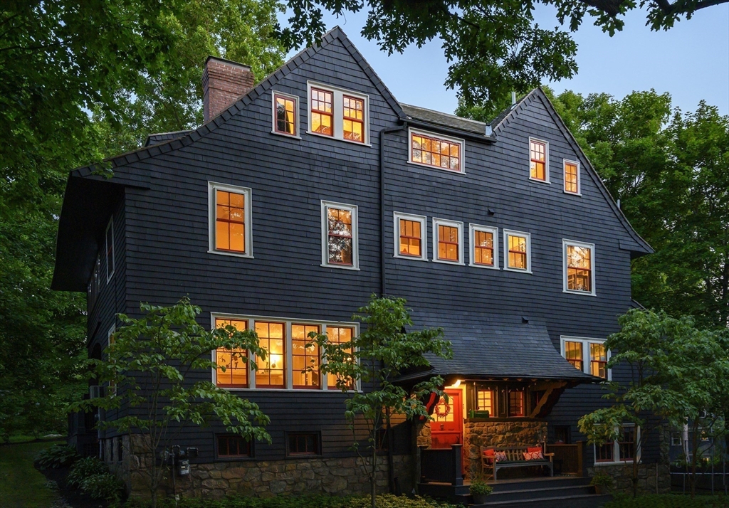 70 Curve St