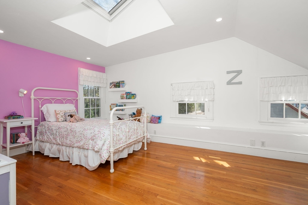 30 Trowbridge Ave