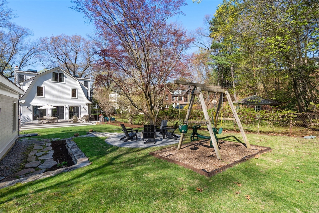 30 Trowbridge Ave
