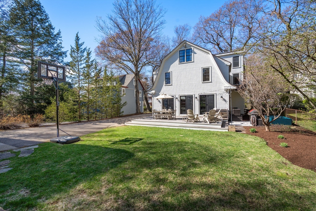 30 Trowbridge Ave