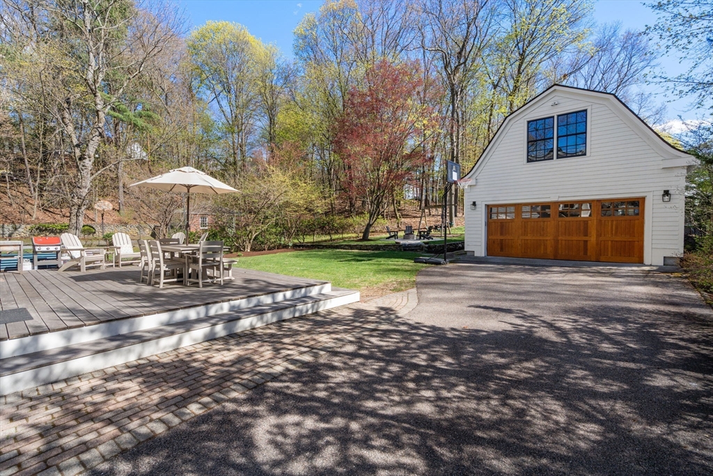 30 Trowbridge Ave