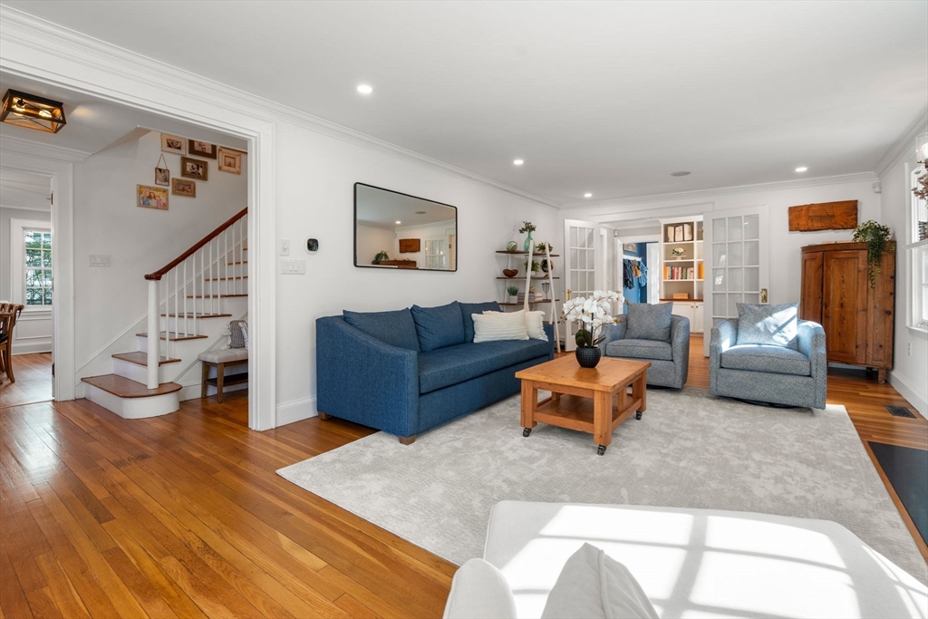 30 Trowbridge Ave
