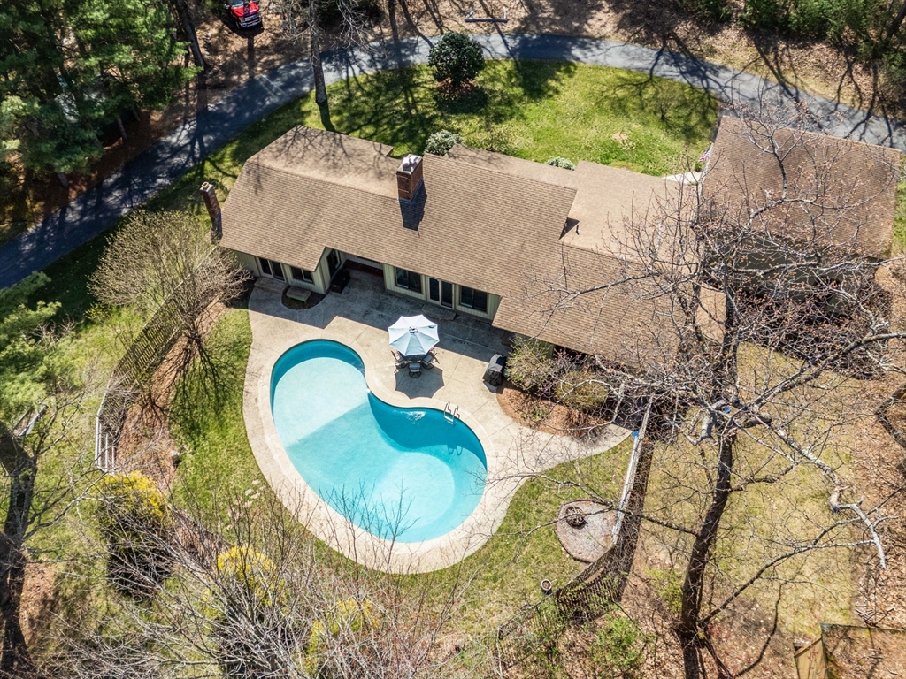 6 Cranberry Ln