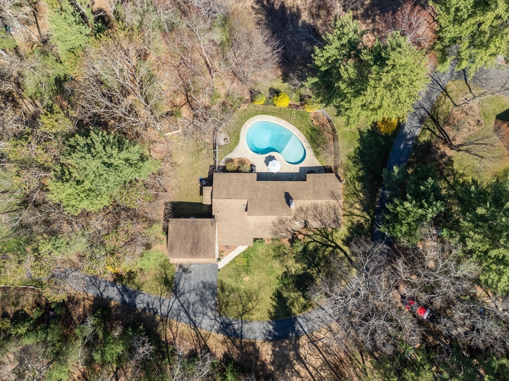 6 Cranberry Ln