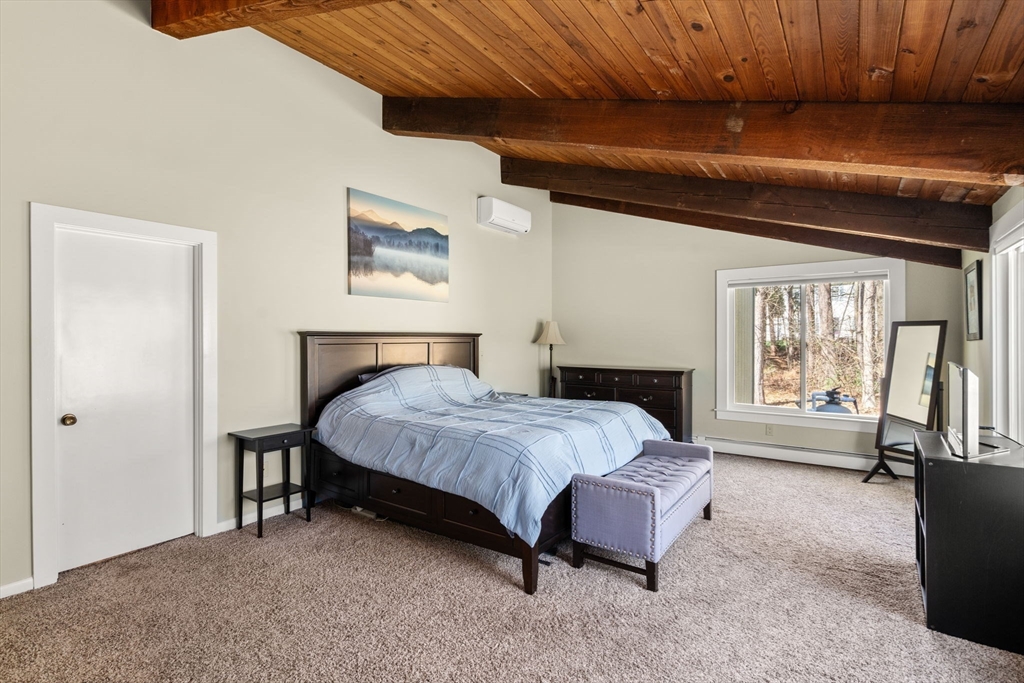 6 Cranberry Ln