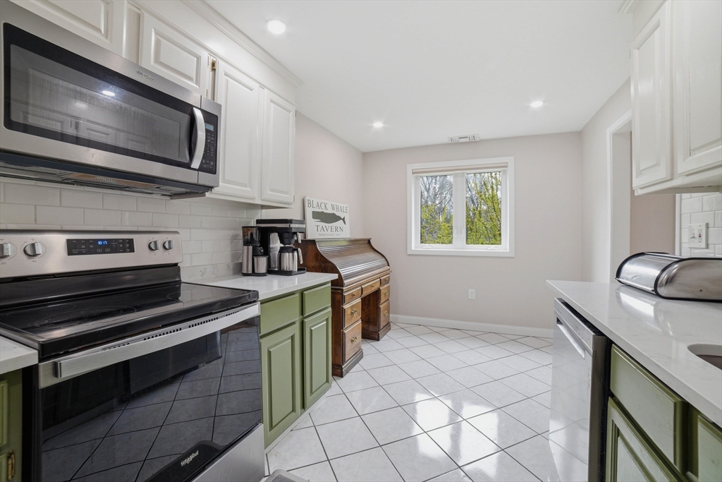 11 Ledgewood Way # 16