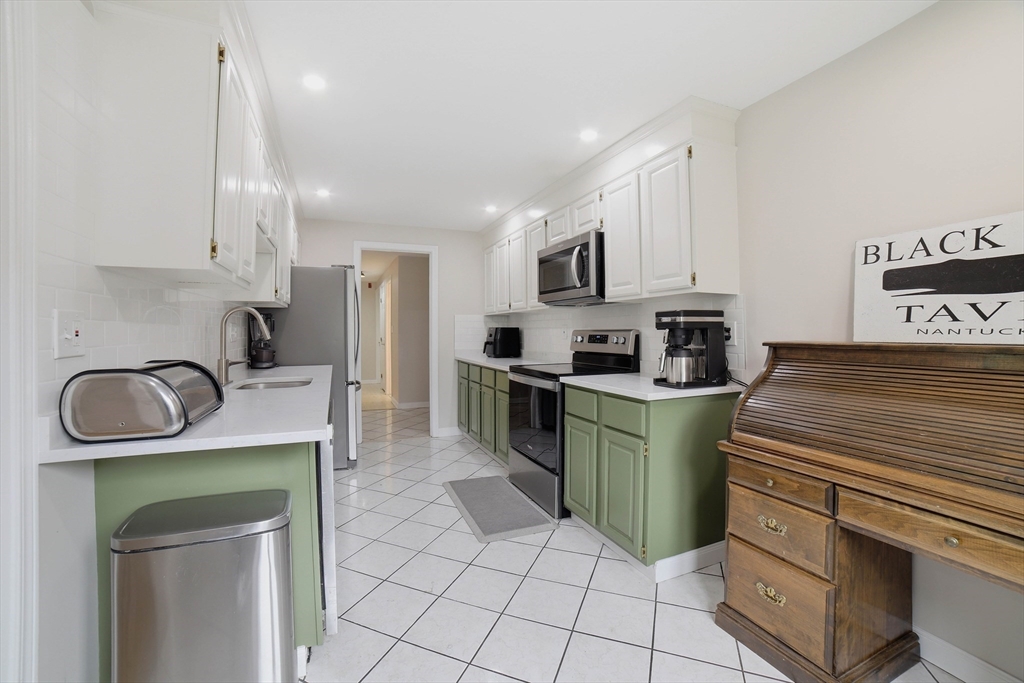 11 Ledgewood Way # 16