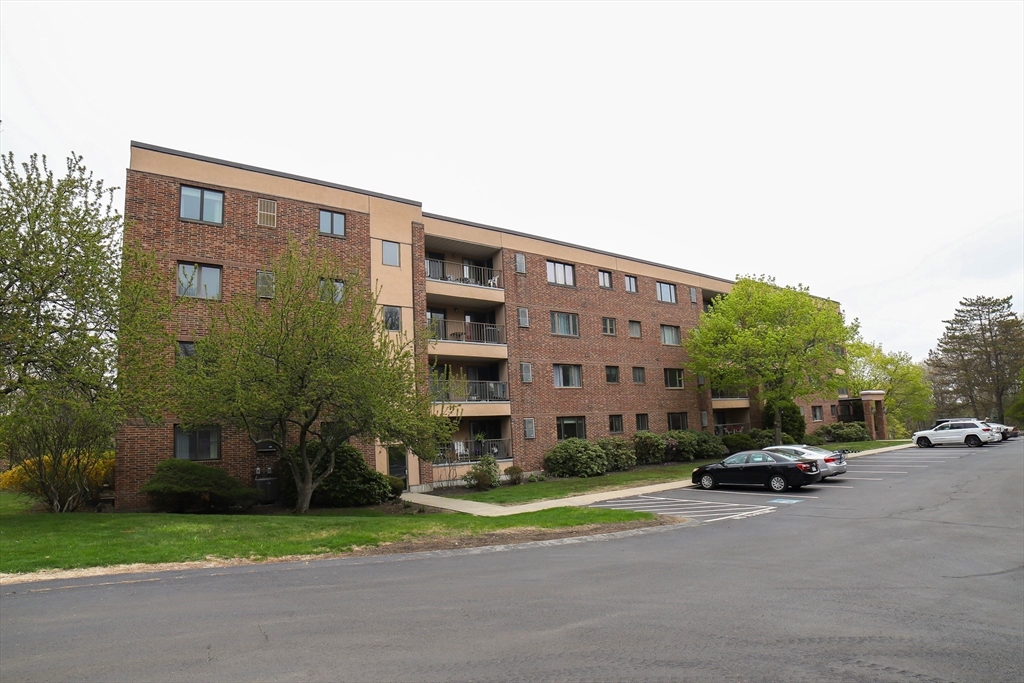 11 Ledgewood Way # 16