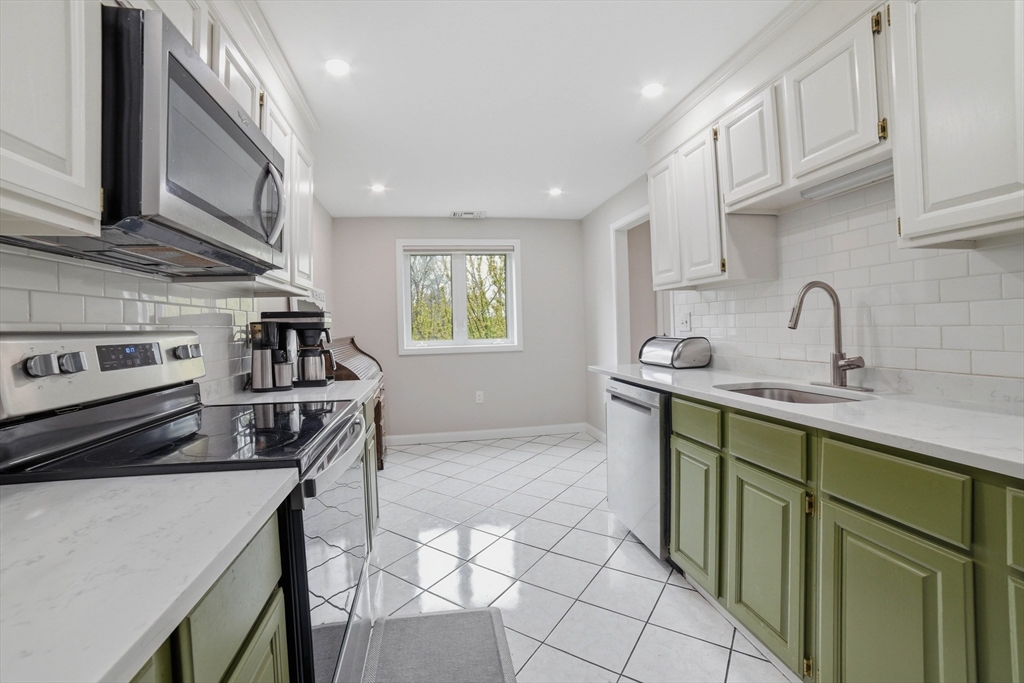 11 Ledgewood Way # 16