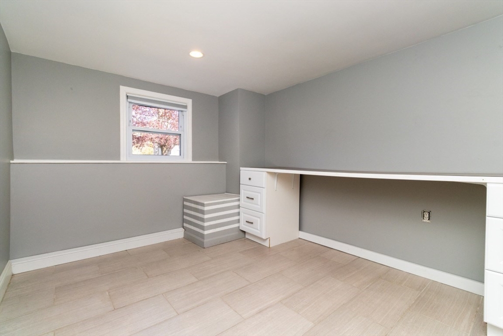 4 Clearview Dr