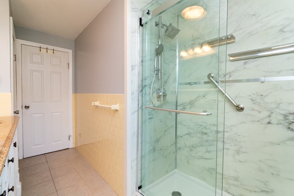 4 Clearview Dr