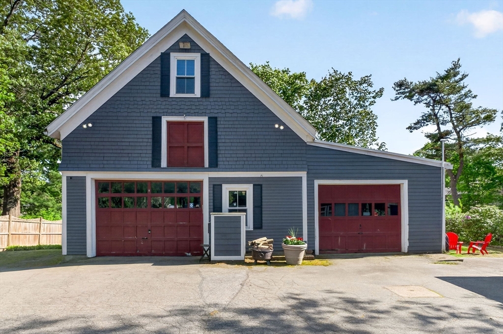 33 Linden Street
