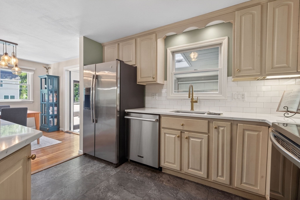 60 Riverview Cir