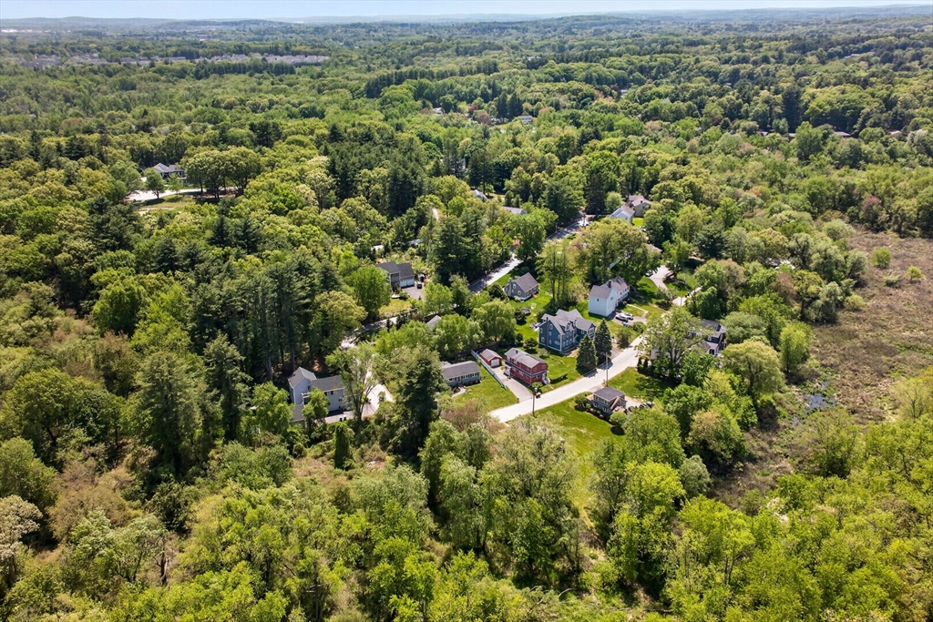 60 Riverview Cir