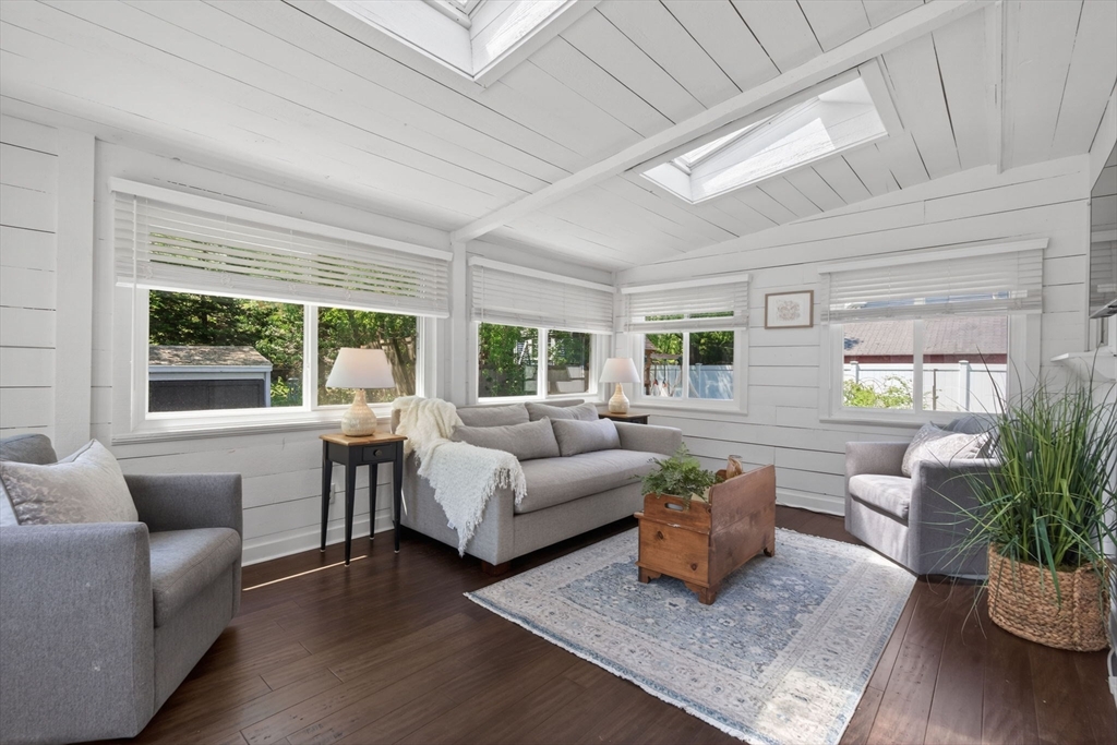60 Riverview Cir