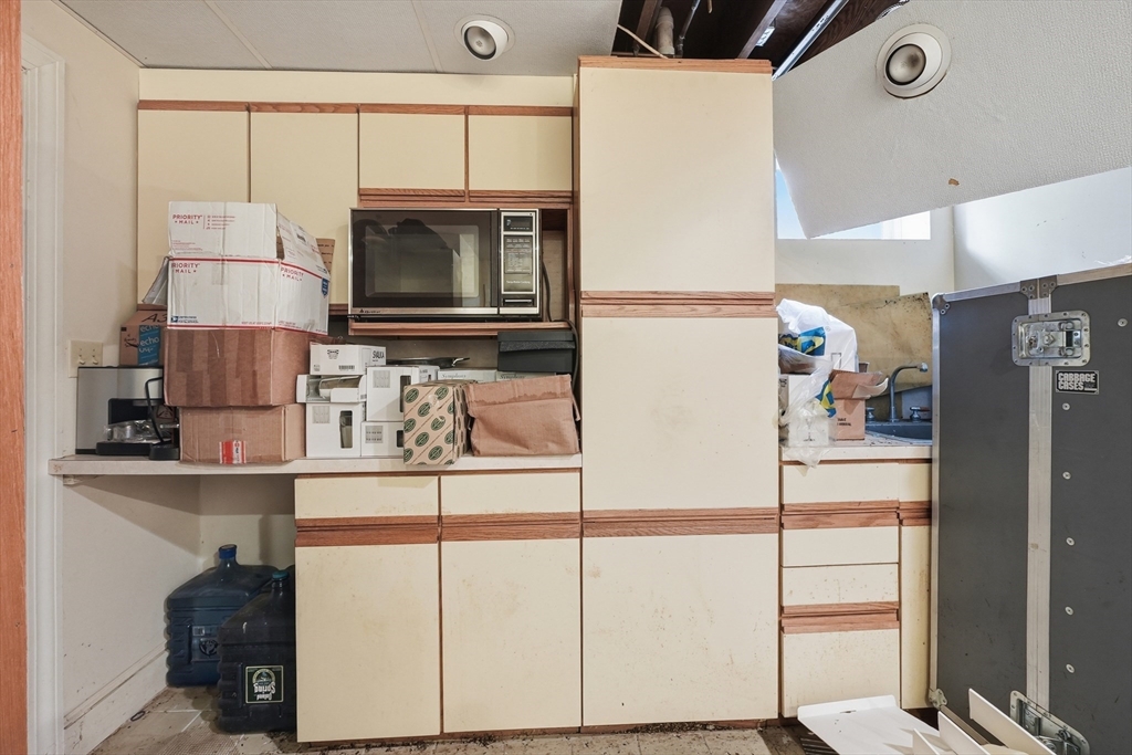 95 Woodridge Rd