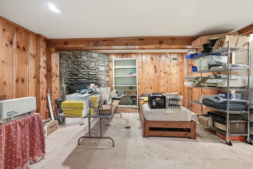 95 Woodridge Rd