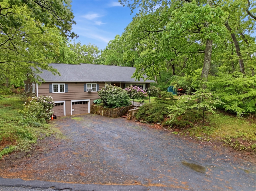 95 Woodridge Rd