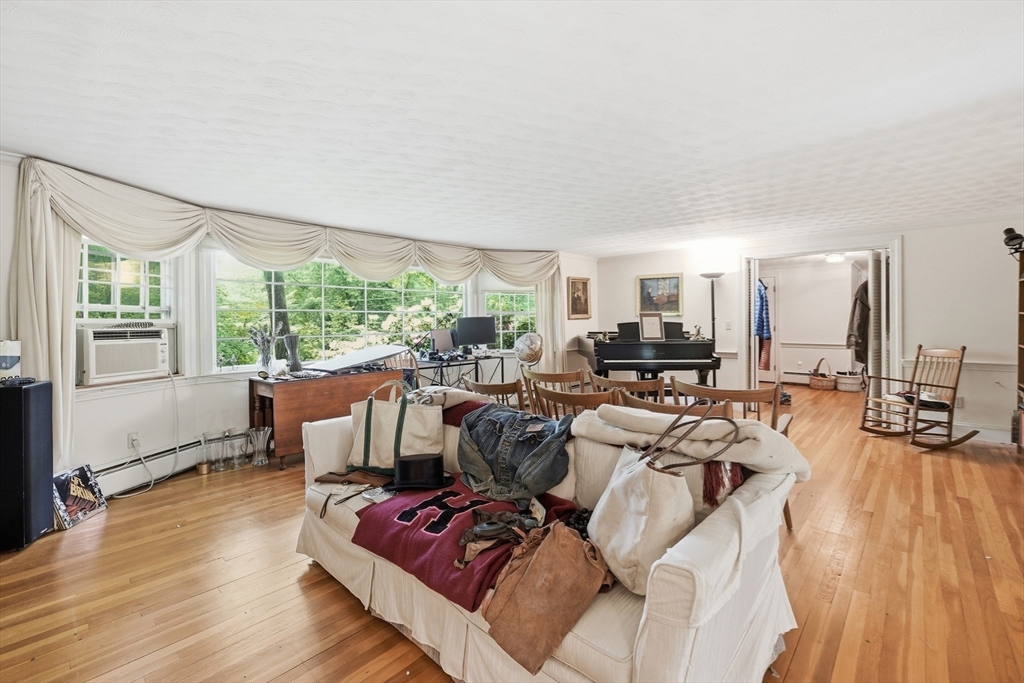 95 Woodridge Rd