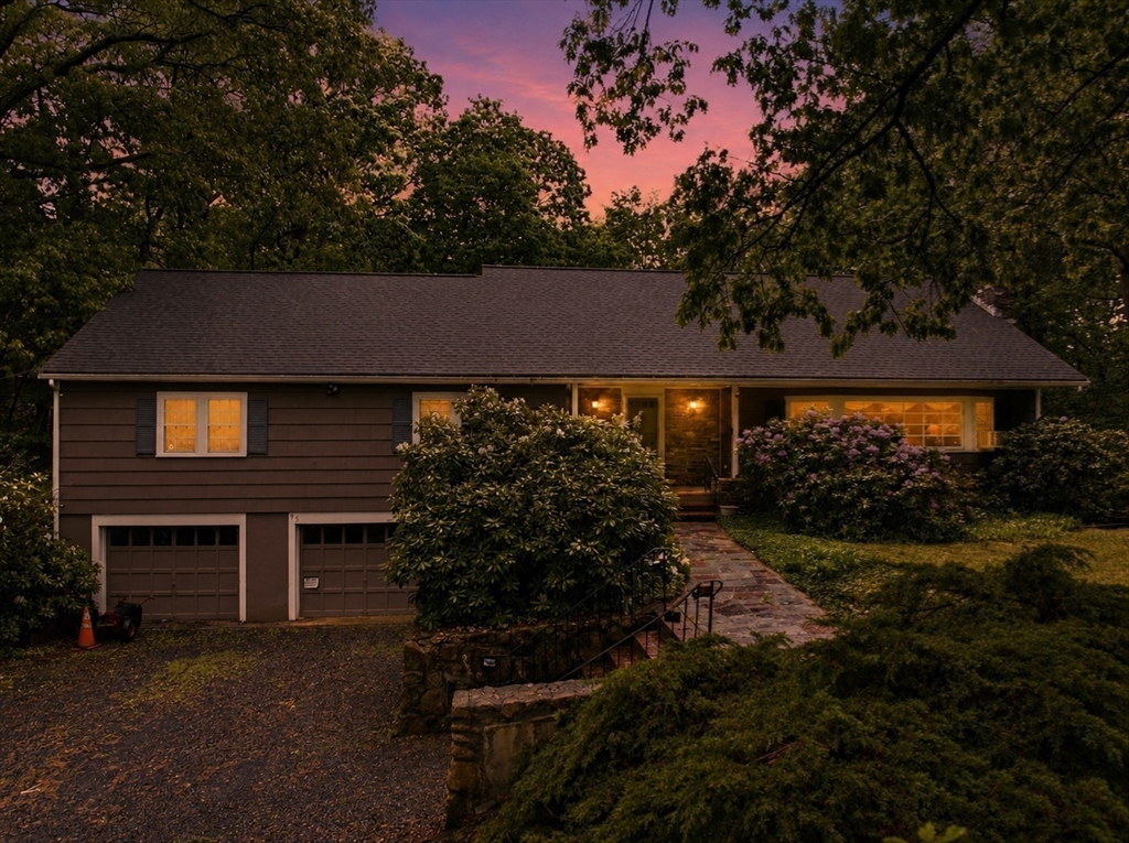 95 Woodridge Rd