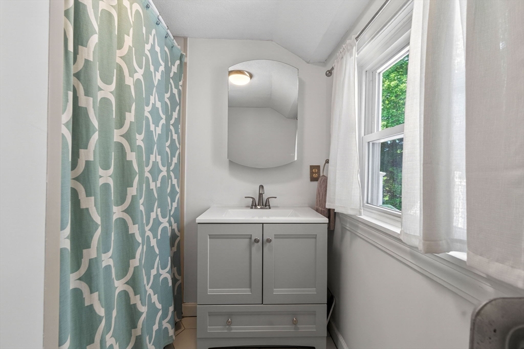 219 Lynn Fells Pkwy # 3