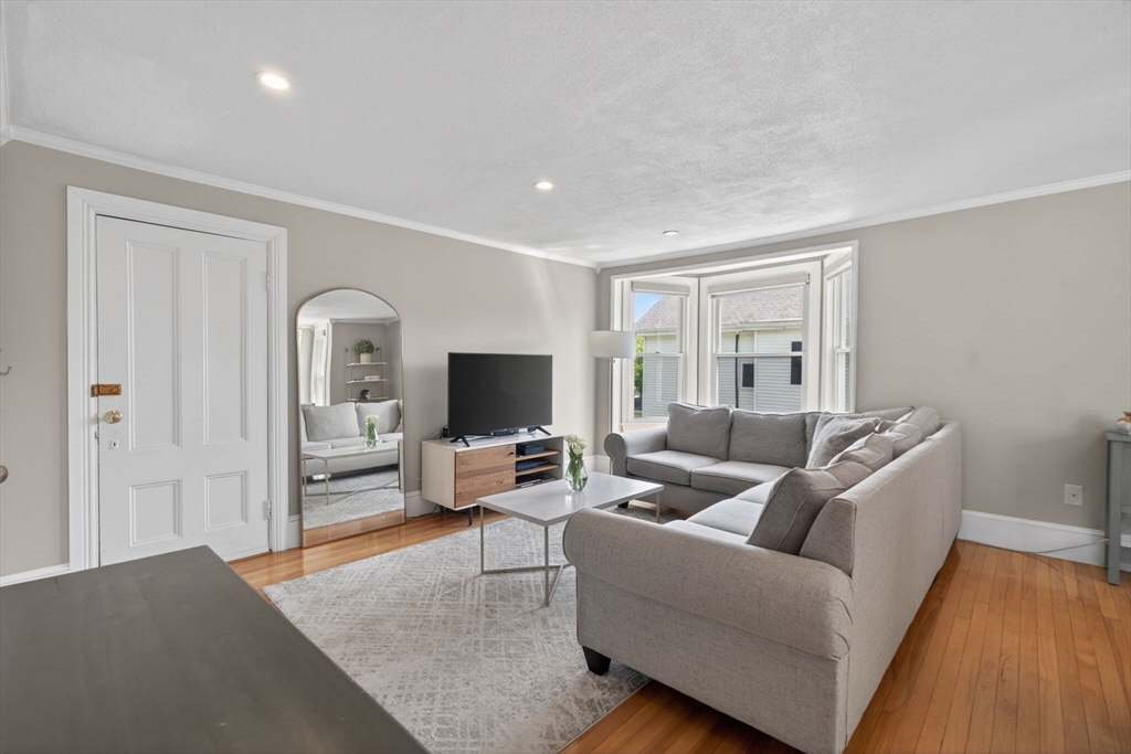 219 Lynn Fells Pkwy # 3