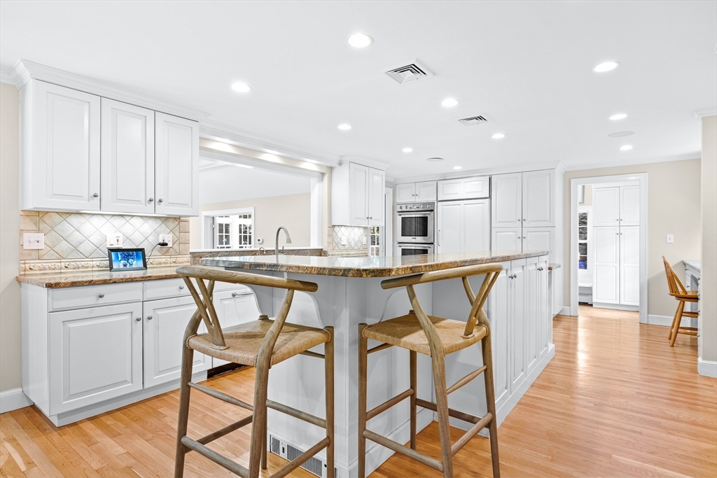 24 Radcliffe Rd