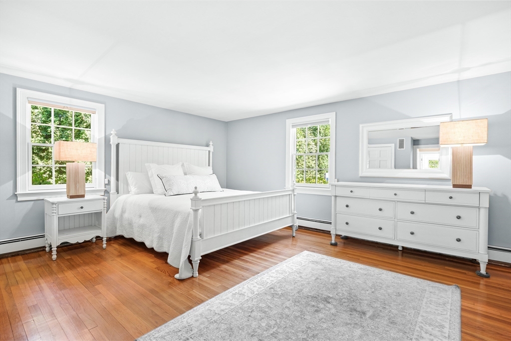 24 Radcliffe Rd