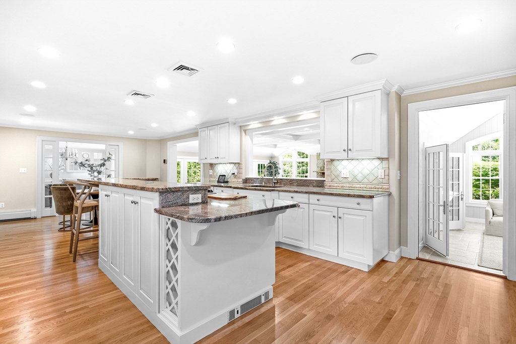 24 Radcliffe Rd