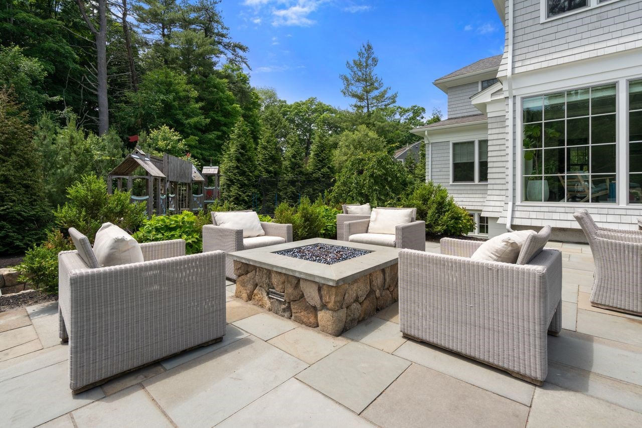 45 Longmeadow Rd