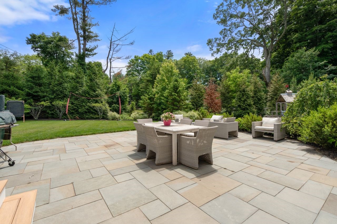 45 Longmeadow Rd