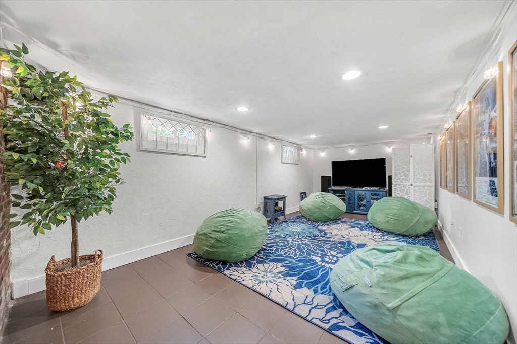 94 Pleasant Street