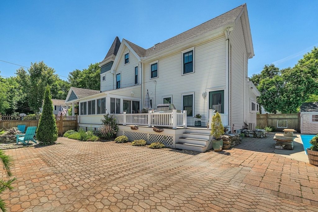 94 Pleasant Street