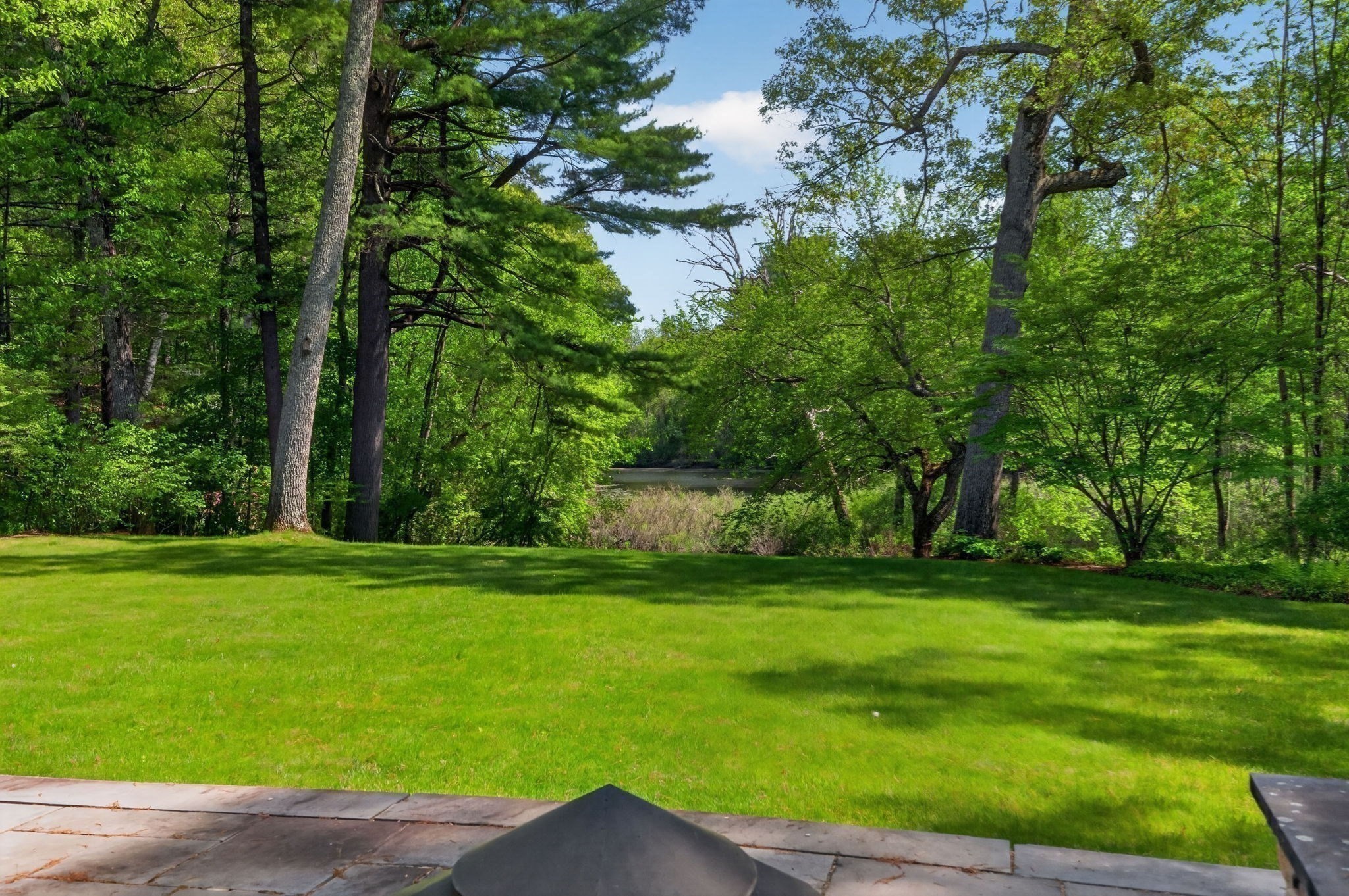 12 Winding River Cir