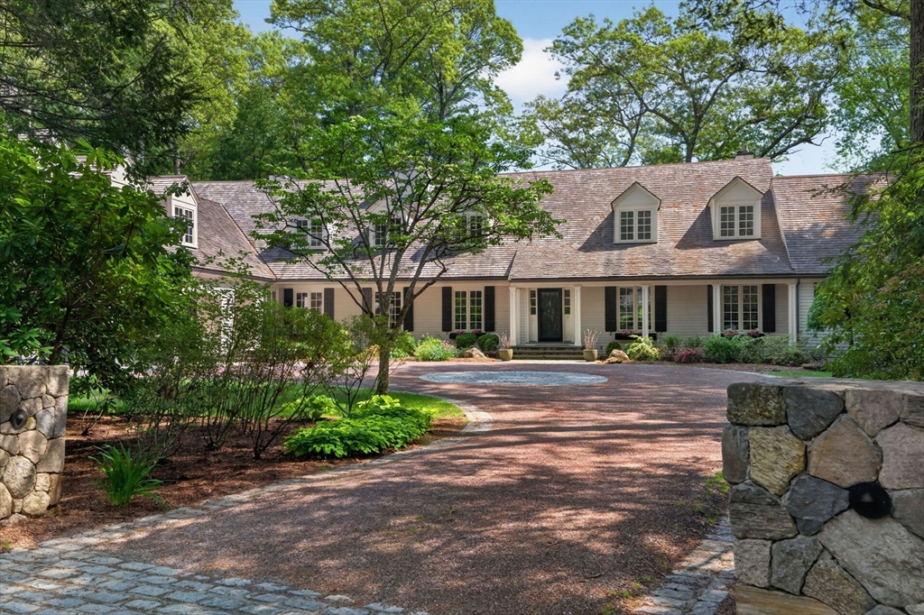 12 Winding River Cir