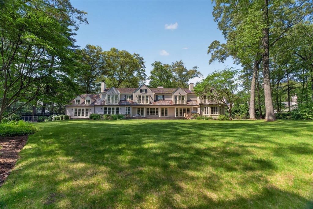 12 Winding River Cir