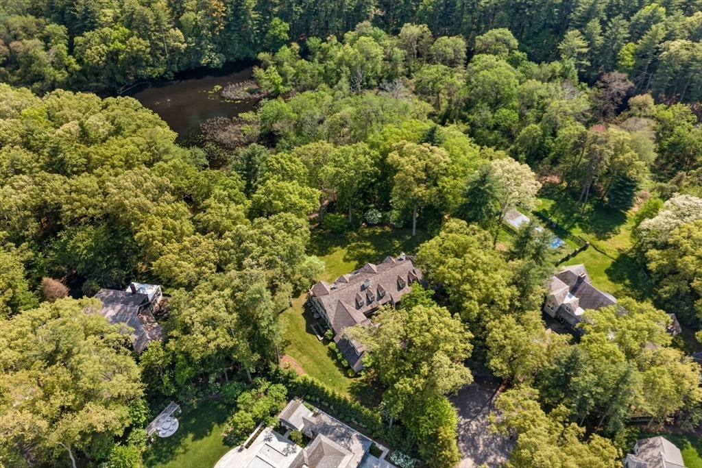 12 Winding River Cir