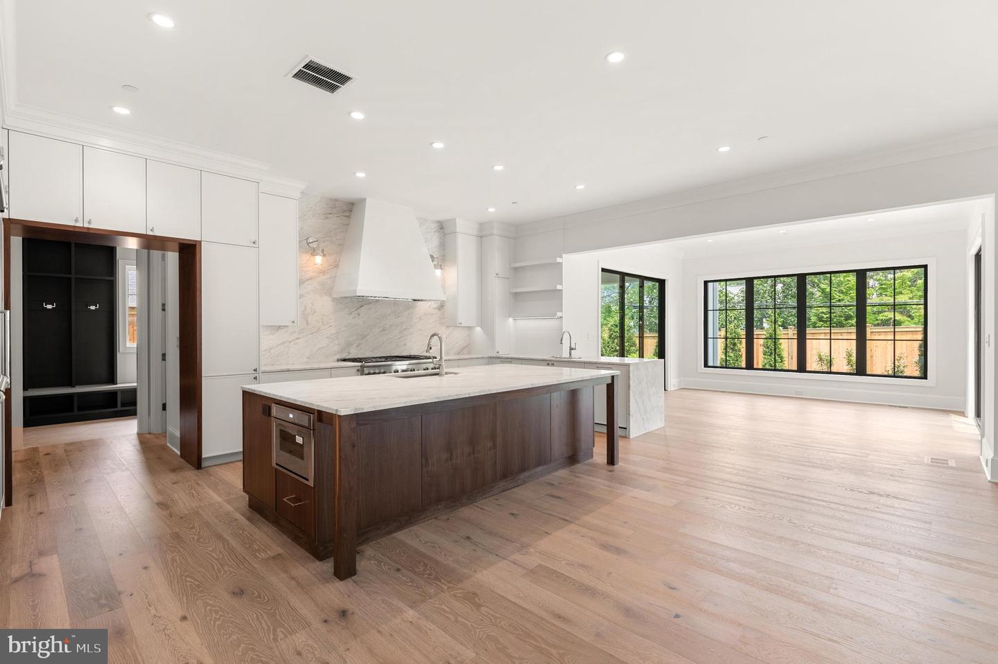 5017 Upton St NW - Washington DC