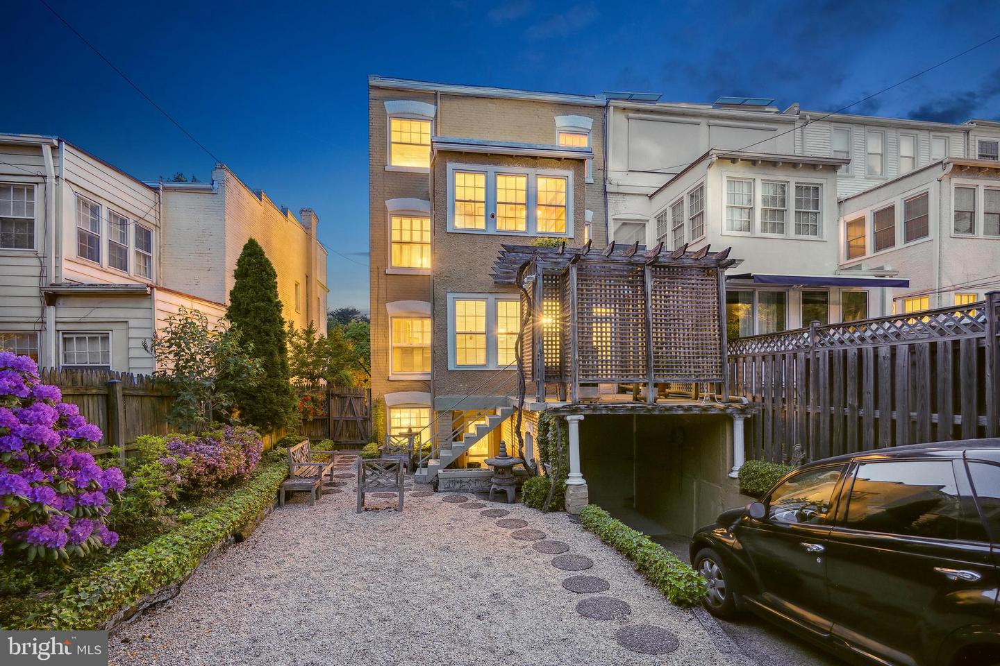 2851 29th St NW - Washington DC