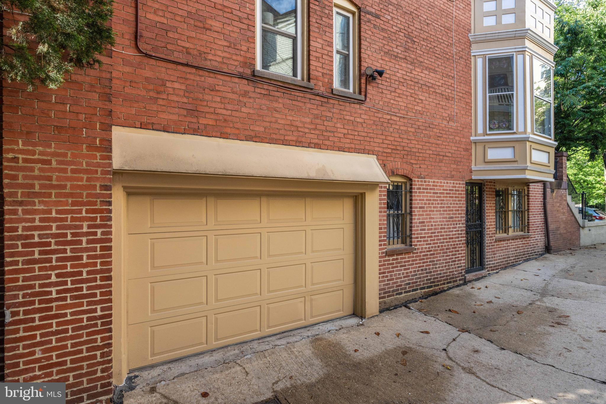 2610 Woodley Pl NW - Washington DC