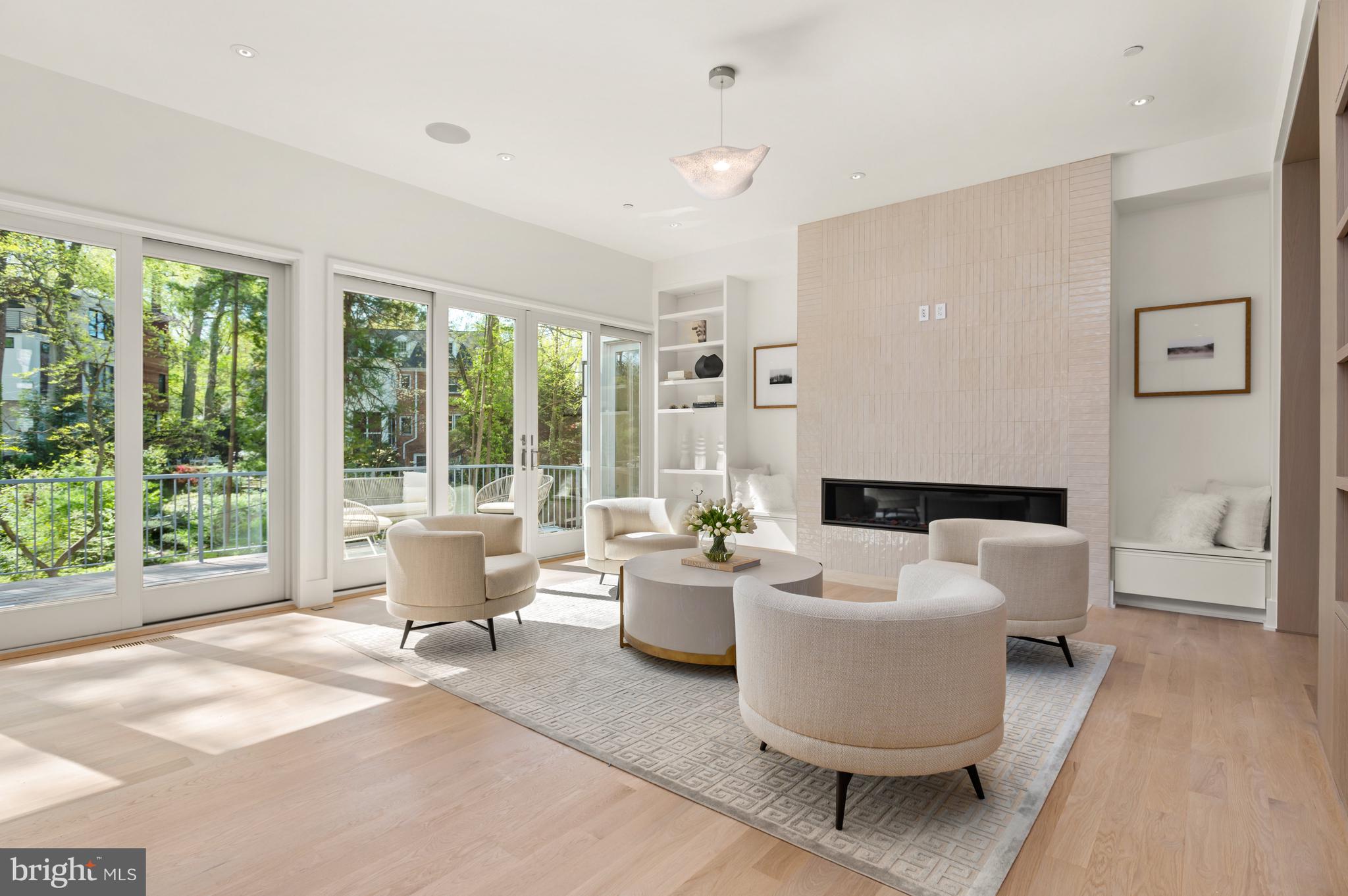 2838 Chesterfield Pl NW - Washington DC