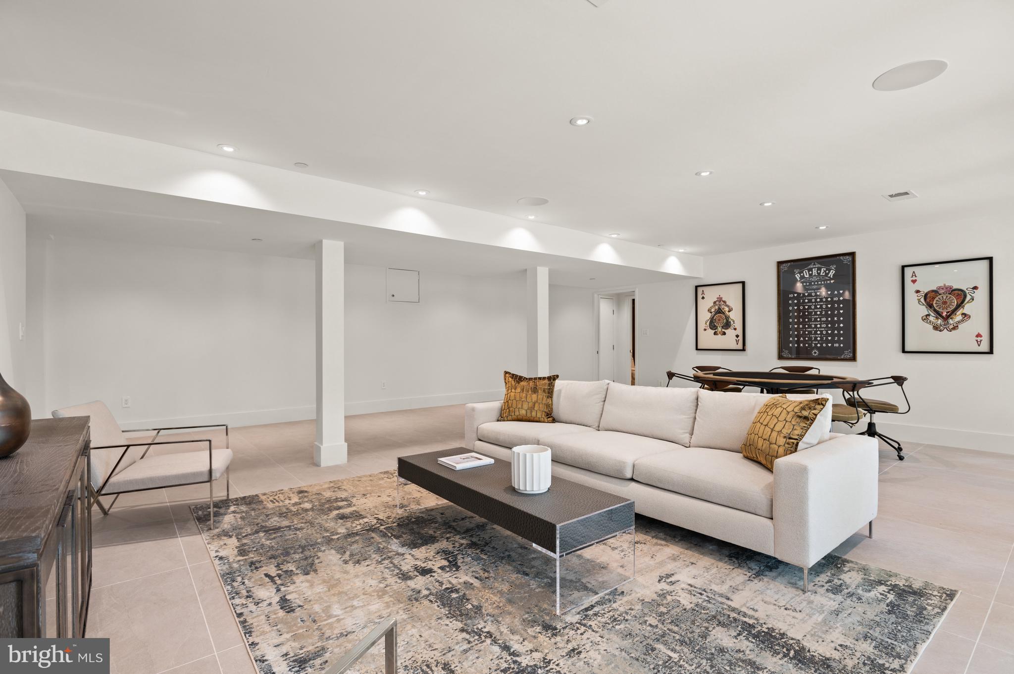 2838 Chesterfield Pl NW - Washington DC