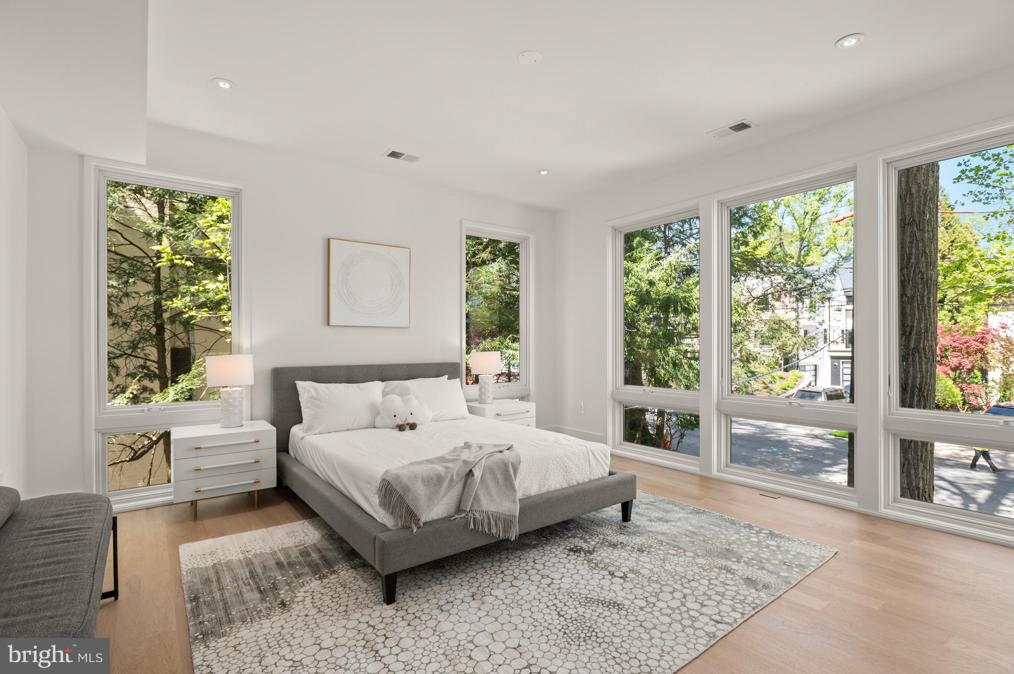 2838 Chesterfield Pl NW - Washington DC