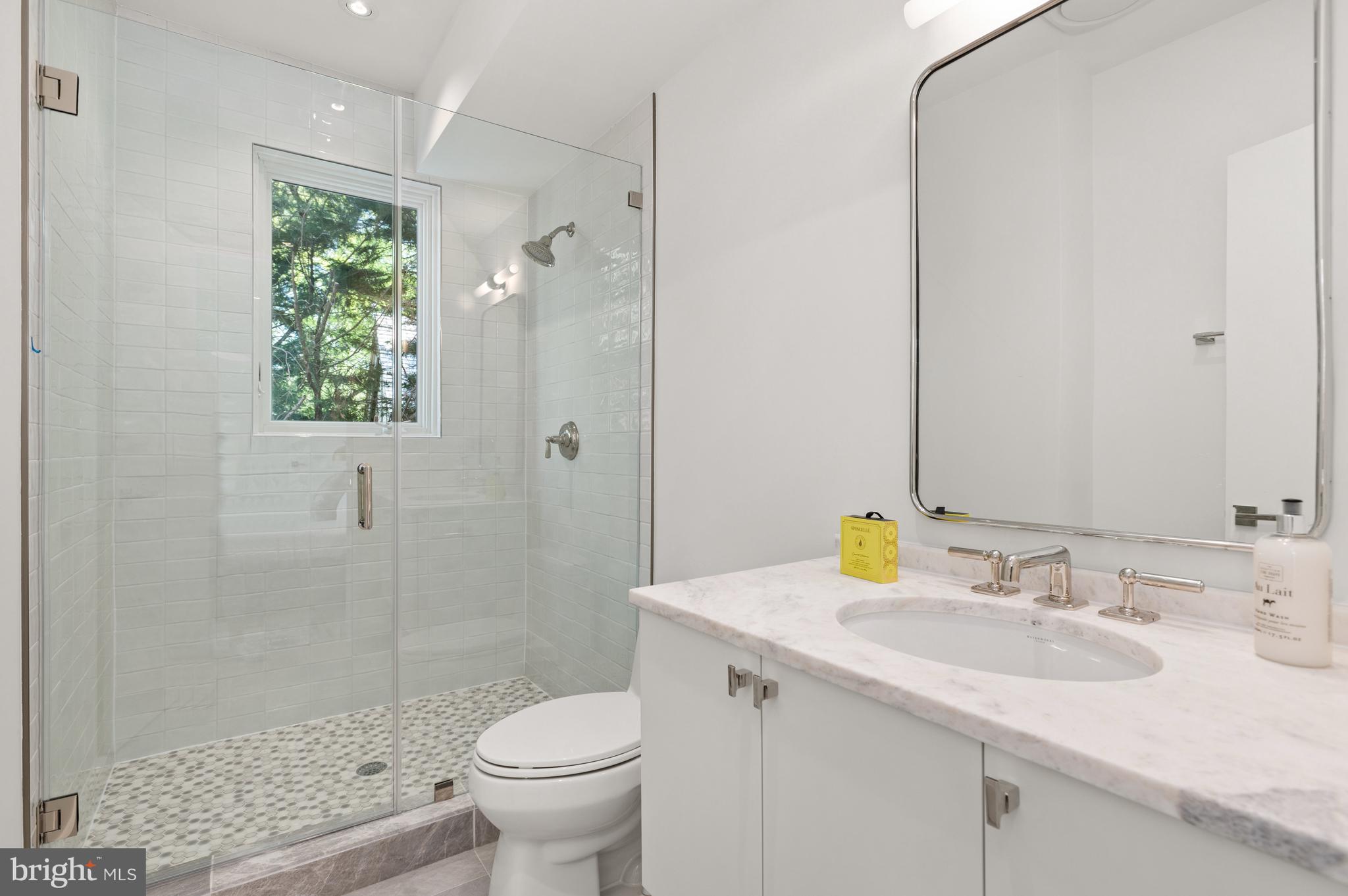 2838 Chesterfield Pl NW - Washington DC