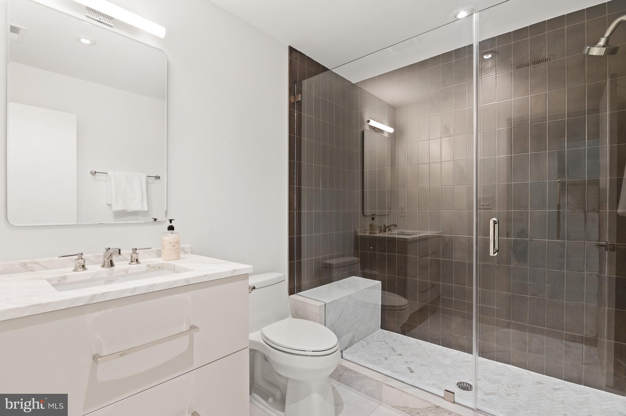 2838 Chesterfield Pl NW - Washington DC