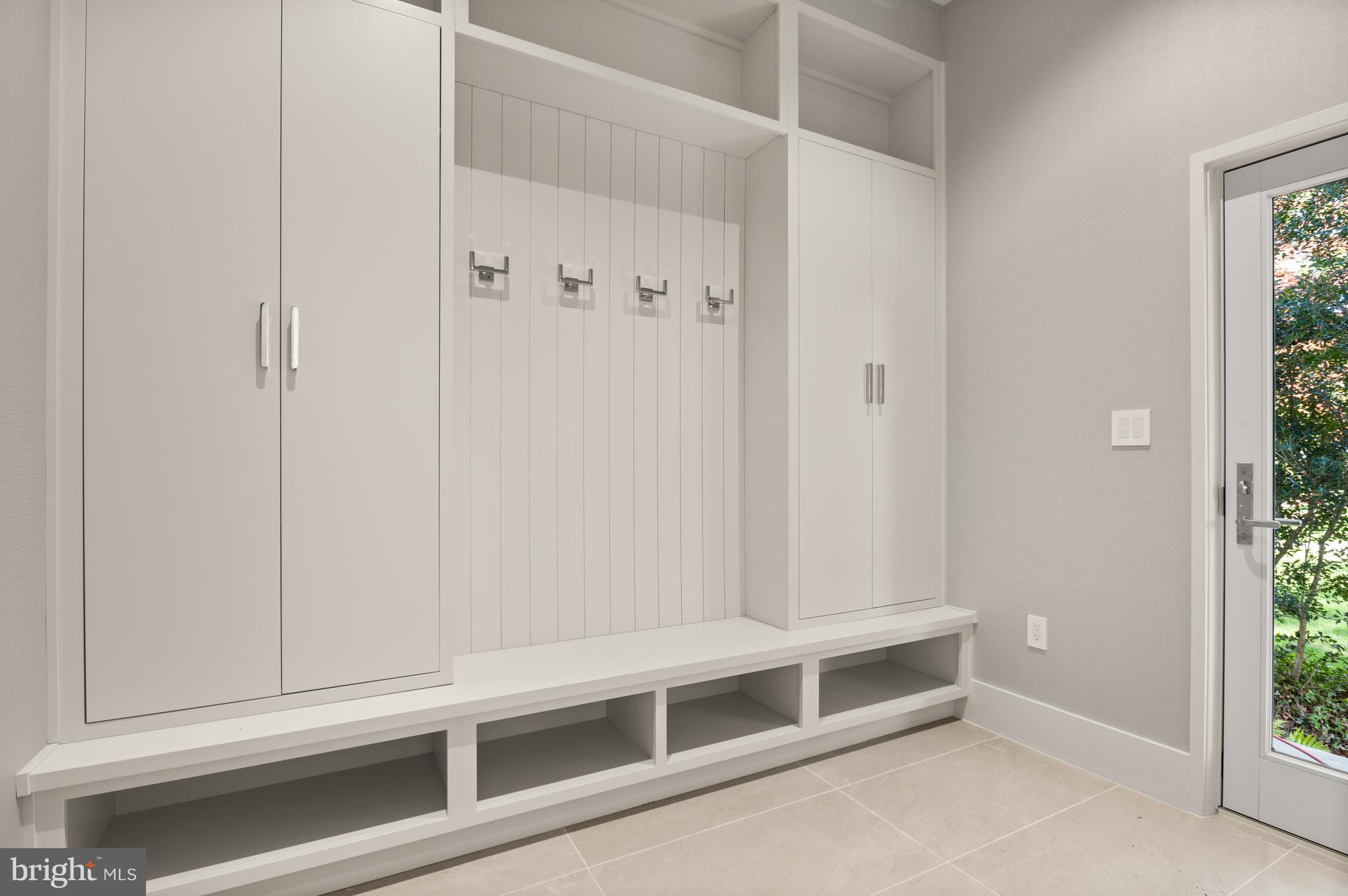 2838 Chesterfield Pl NW - Washington DC