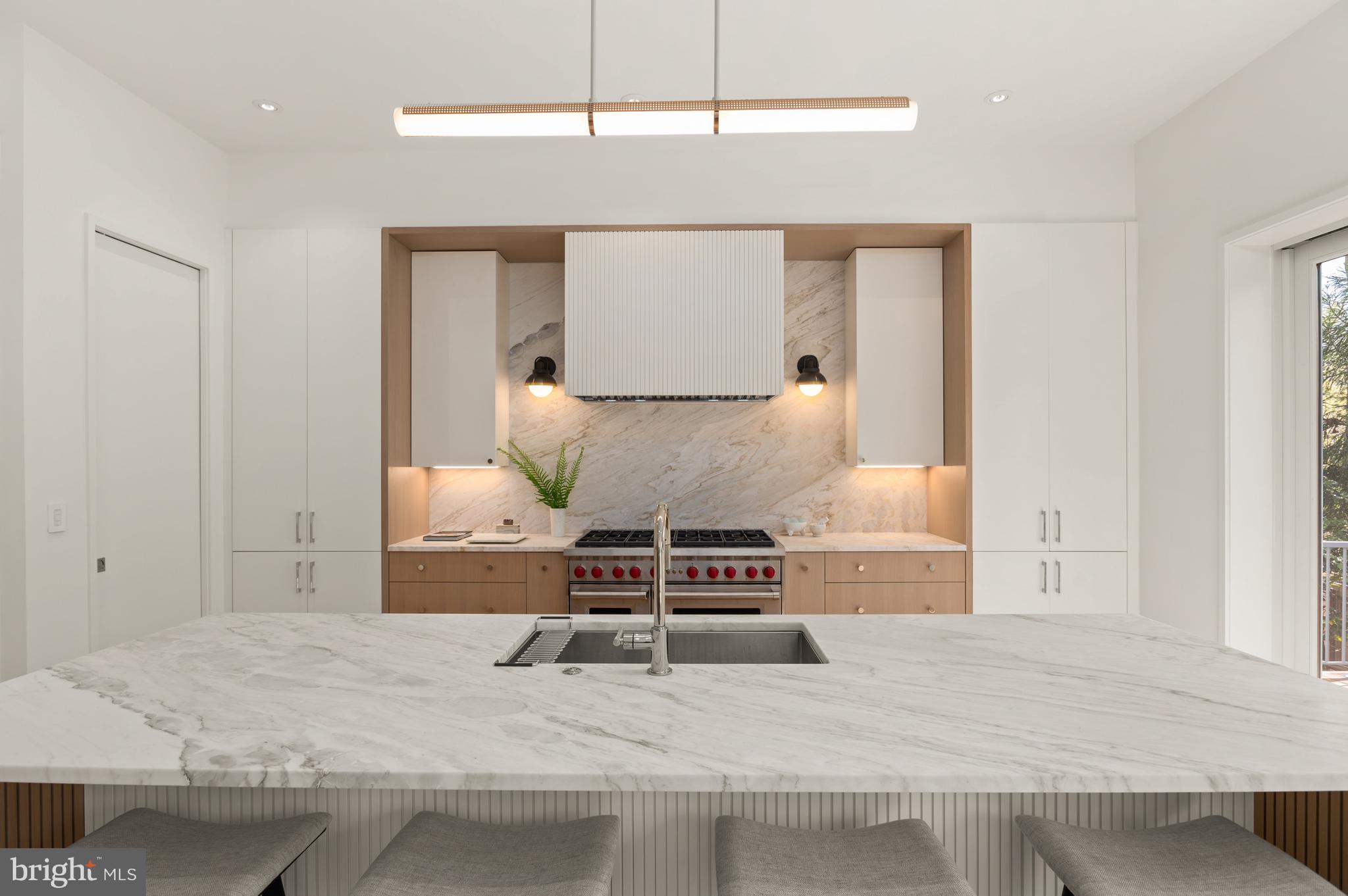 2838 Chesterfield Pl NW - Washington DC