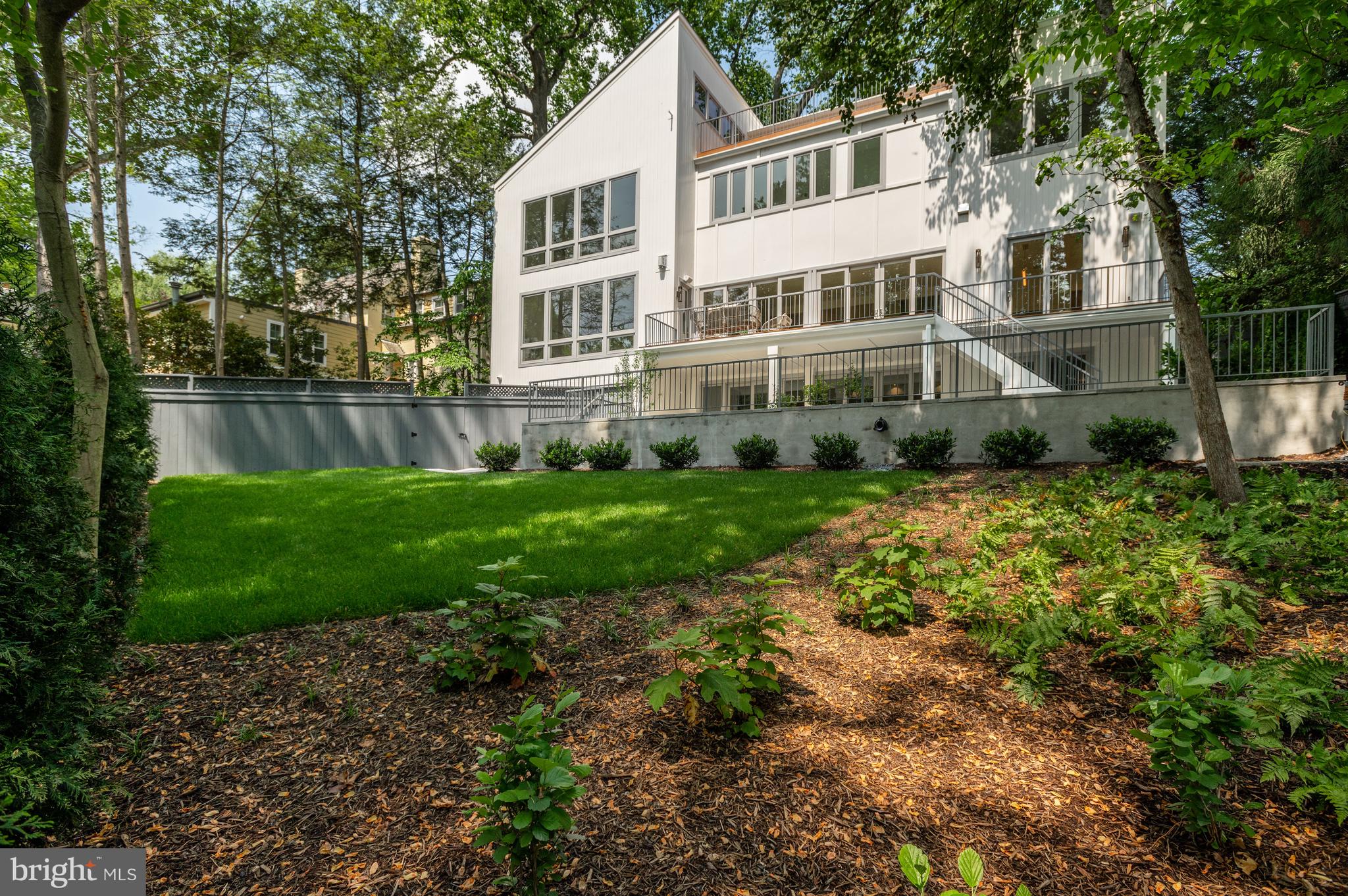 2838 Chesterfield Pl NW - Washington DC