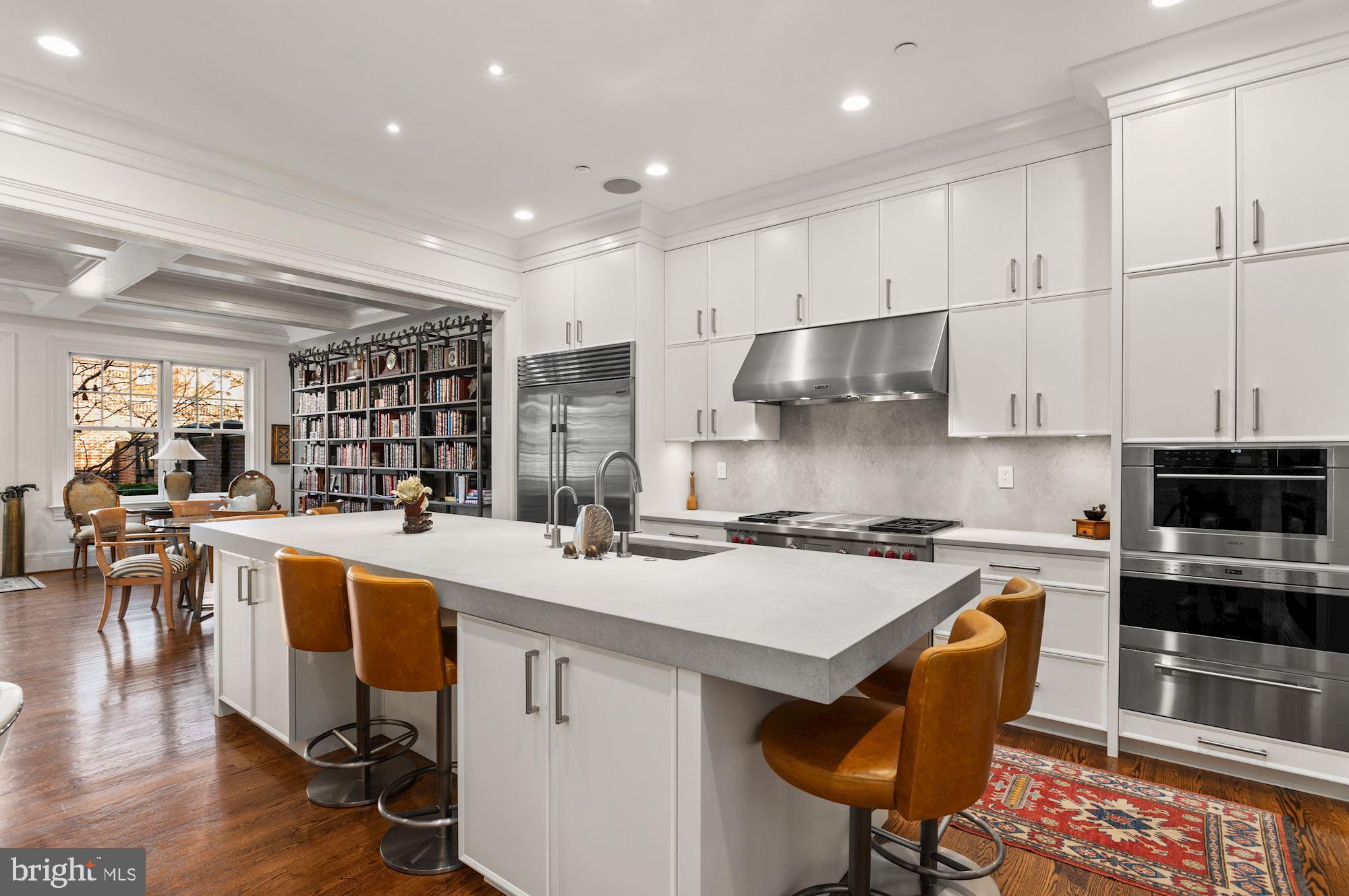 2735 Cathedral Ave NW - Washington DC